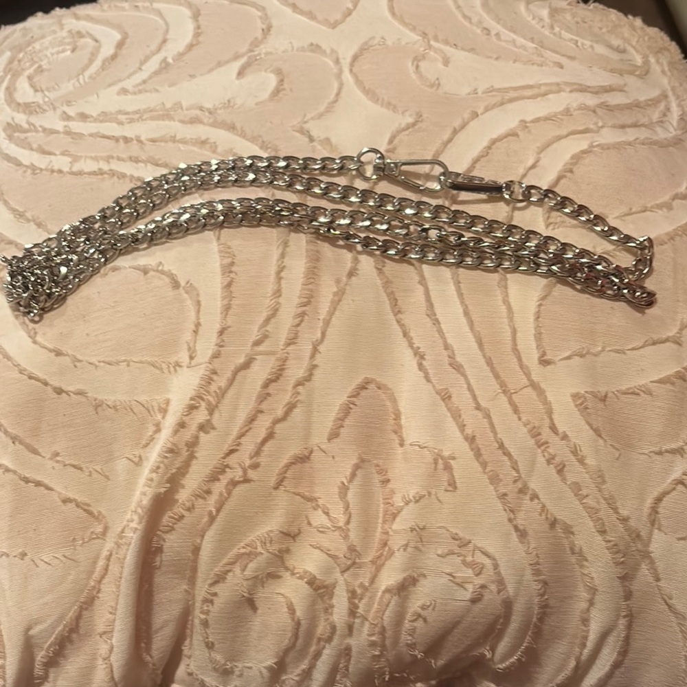 Elegant Silver Chain Necklace
